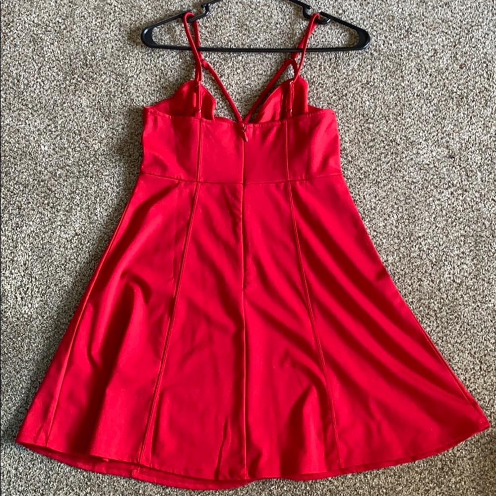 Red Dress - Picture 4 of 4